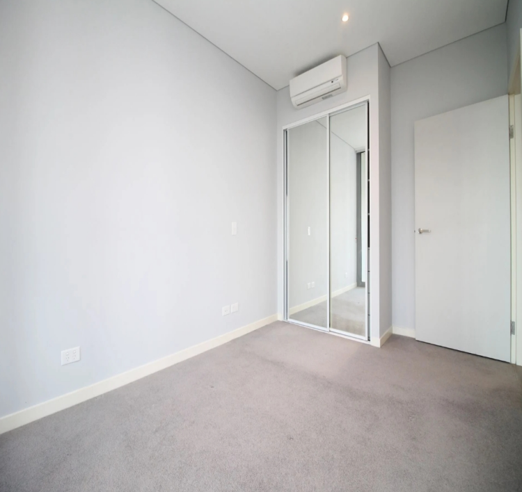 L8/3 Foreshore Place, Wentworth Point