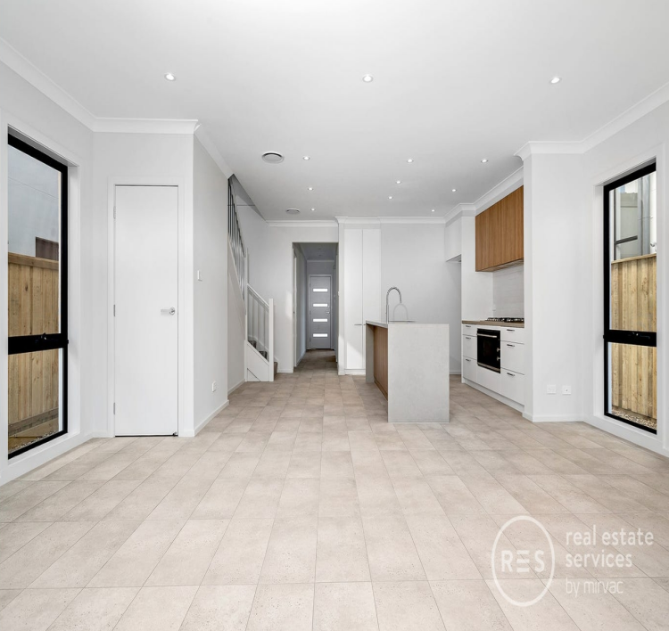21 Mainstay Street, Moorebank, NSW 2170