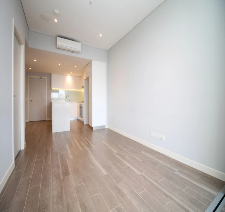 L8/3 Foreshore Place, Wentworth Point