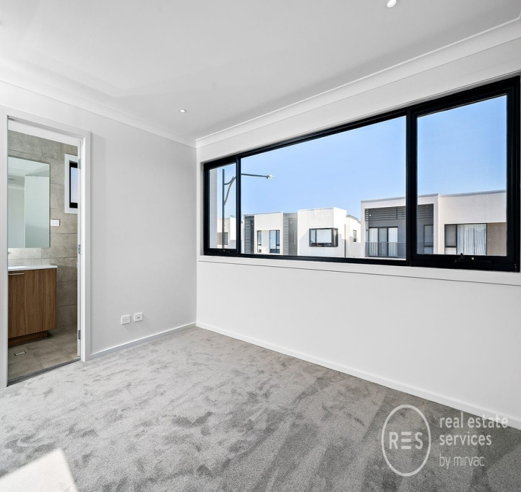 21 Mainstay Street, Moorebank, NSW 2170