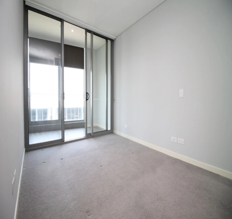 L8/3 Foreshore Place, Wentworth Point
