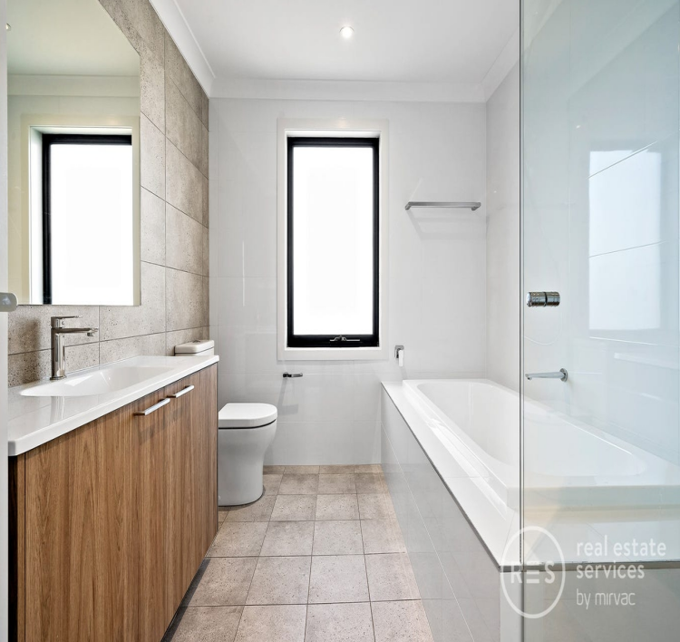 21 Mainstay Street, Moorebank, NSW 2170