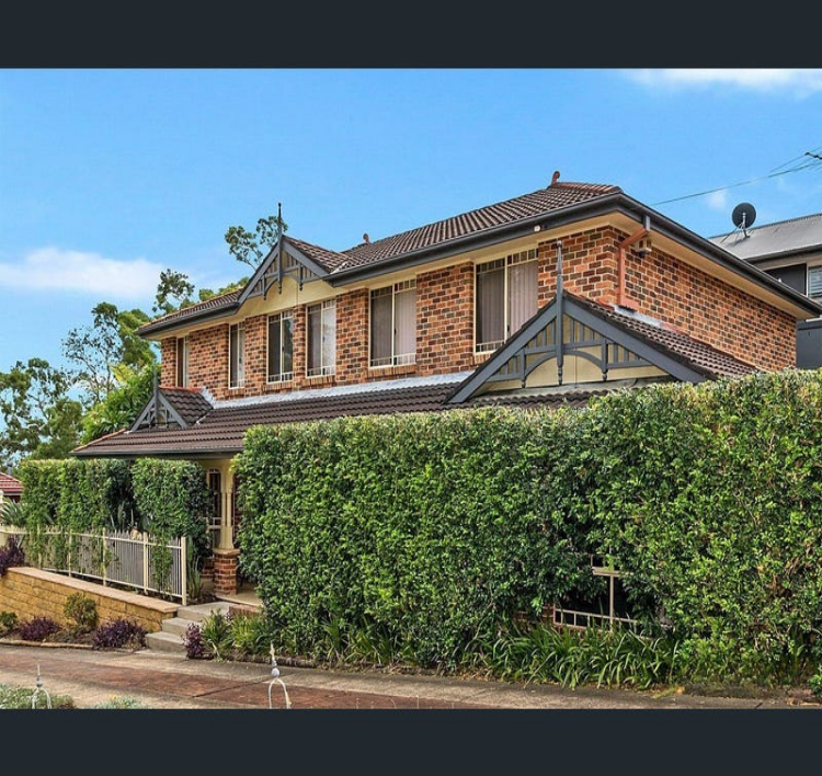 838 Henry Lawson Drive, Picnic Point, NSW 2213