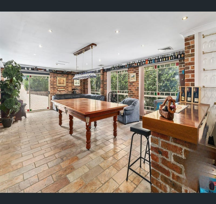 838 Henry Lawson Drive, Picnic Point, NSW 2213