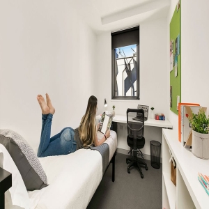 Single Room-6 Share Apartment