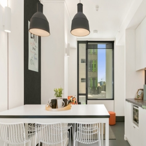 Single Bedroom – 6 Share Apt